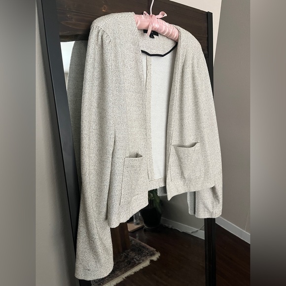 J.Crew 365 Boucle Cream Open Front Blazer, Size Large - Picture 9 of 11